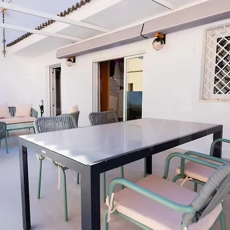 דירה With Terrace Steps From Rems