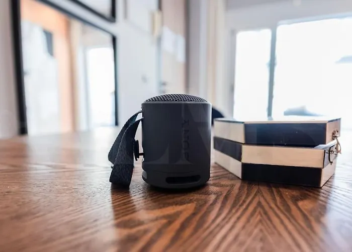 With Terrace Steps From Rems Apartment