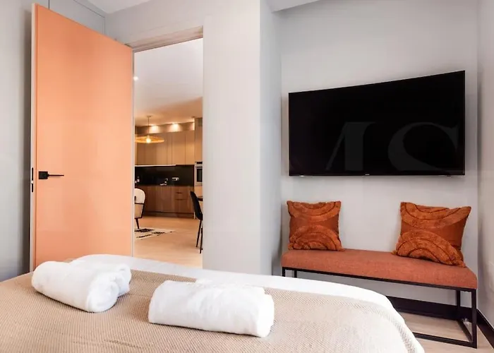 Apartment With Terrace Steps From Rems Fuengirola