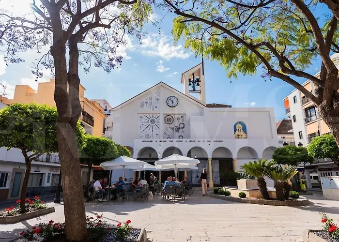 With Terrace Steps From Rems アパート